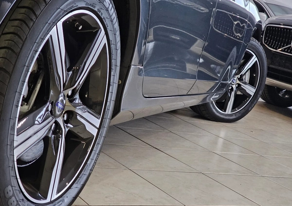 Volvo V60 cena 79900 przebieg: 231000, rok produkcji 2014 z Jeziorany małe 562